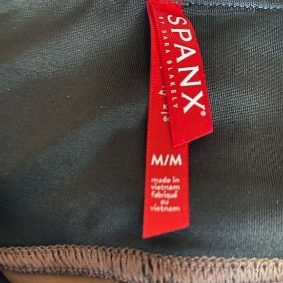 SPANX NWOT Faux Leather Leggings Snake Print - Picture 2 of 3